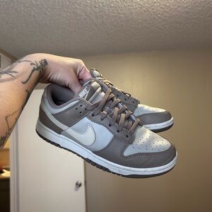 Wmns Nike Dunks sz 7.5